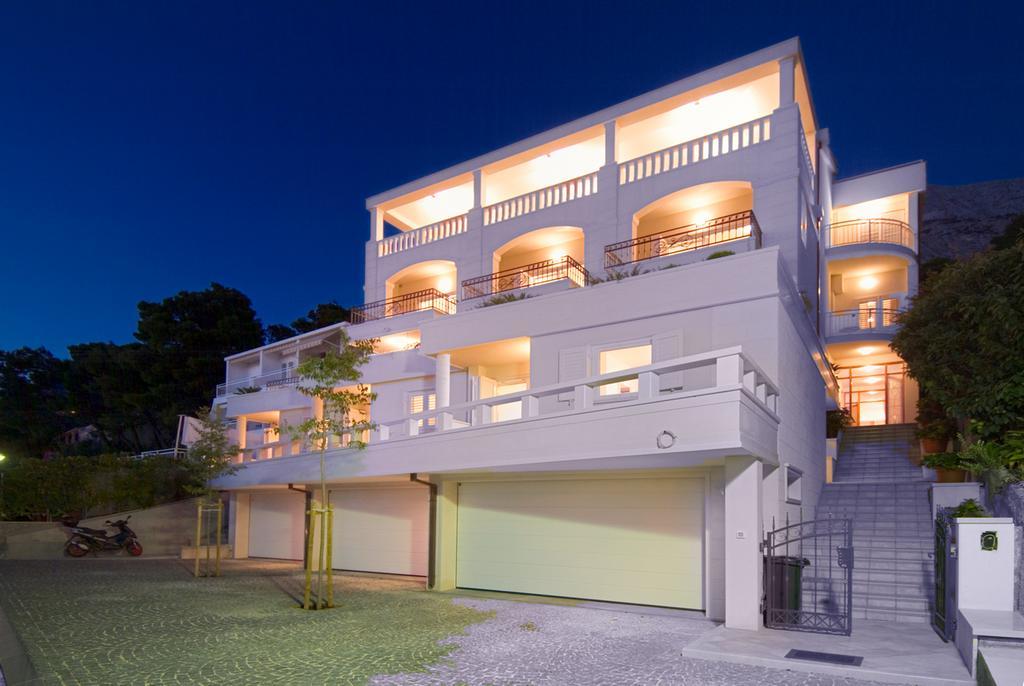 Apartments Villa Medic Brela Exterior photo