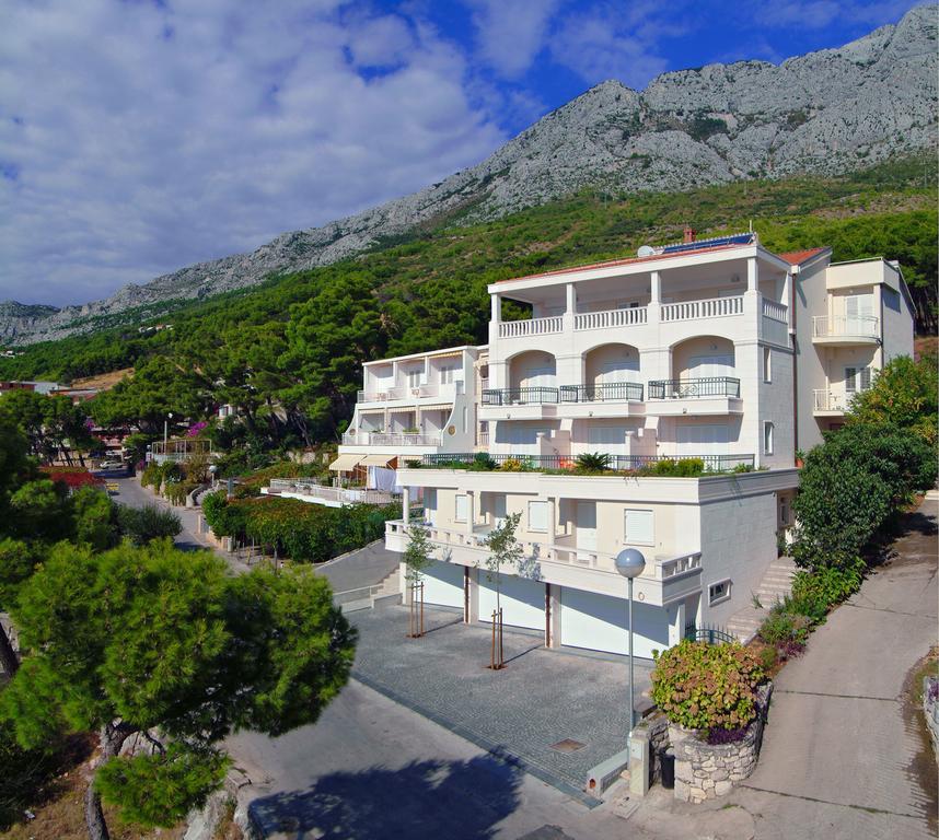 Apartments Villa Medic Brela Exterior photo
